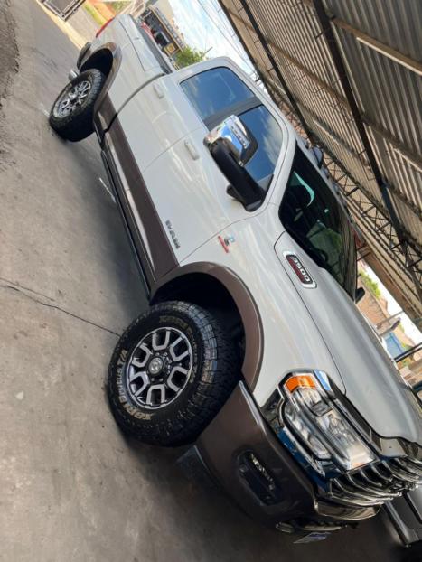 RAM 3500 6.7 I6 LIMITED LONG HORN CABINE DUPLA 4X4 TURBO DIESEL AUTOM�TICO, Foto 2