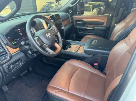 RAM 3500 6.7 I6 LIMITED LONG HORN CABINE DUPLA 4X4 TURBO DIESEL AUTOM�TICO, Foto 10