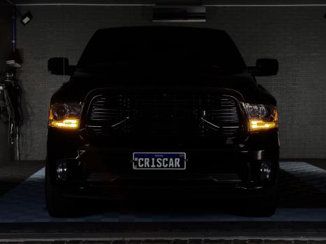 RAM Classic 5.7 V8 32V 4P HEMI LARAMIE NIGHT EDITION AUTOM�TICO, Foto 5