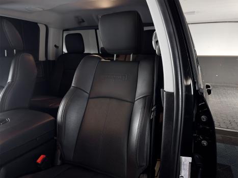RAM Classic 5.7 V8 32V 4P HEMI LARAMIE NIGHT EDITION AUTOM�TICO, Foto 9