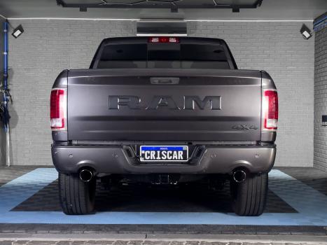 RAM Classic 5.7 V8 32V 4P HEMI LARAMIE NIGHT EDITION AUTOM�TICO, Foto 2