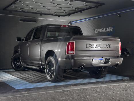 RAM Classic 5.7 V8 32V 4P HEMI LARAMIE NIGHT EDITION AUTOM�TICO, Foto 3