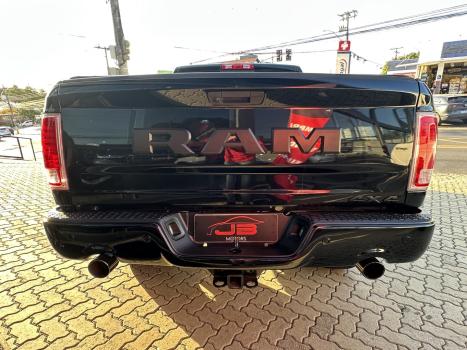 RAM Classic 5.7 V8 32V 4P HEMI LARAMIE NIGHT EDITION AUTOM�TICO, Foto 5