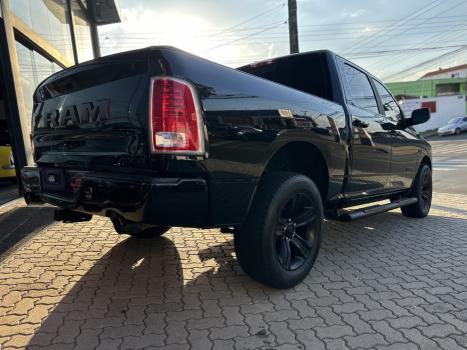 RAM Classic 5.7 V8 32V 4P HEMI LARAMIE NIGHT EDITION AUTOM�TICO, Foto 6