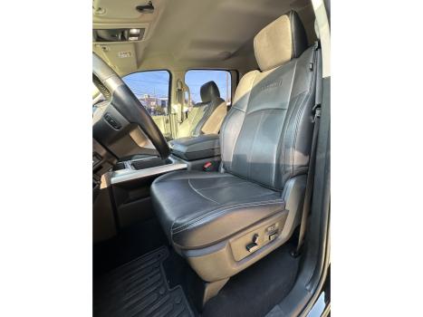 RAM Classic 5.7 V8 32V 4P HEMI LARAMIE NIGHT EDITION AUTOM�TICO, Foto 10