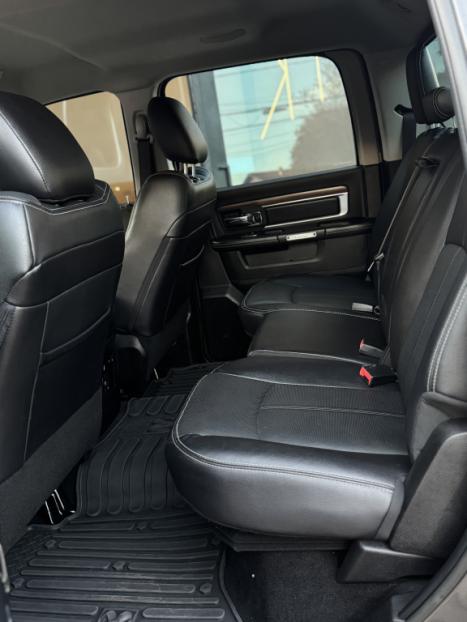 RAM Classic 5.7 V8 32V 4P HEMI LARAMIE AUTOM�TICO, Foto 7