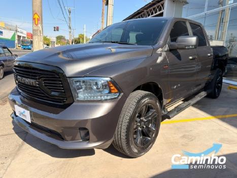 RAM Classic 5.7 V8 32V 4P HEMI LARAMIE NIGHT EDITION AUTOM�TICO, Foto 1