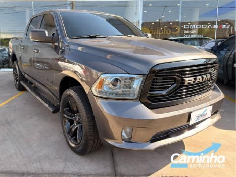 RAM Classic 5.7 V8 32V 4P HEMI LARAMIE NIGHT EDITION AUTOM�TICO, Foto 3