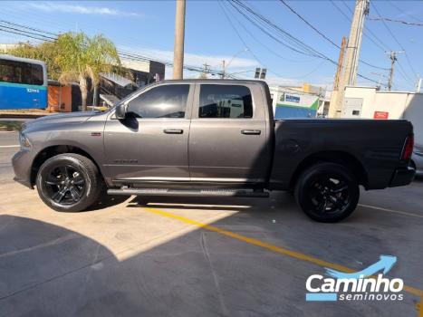 RAM Classic 5.7 V8 32V 4P HEMI LARAMIE NIGHT EDITION AUTOM�TICO, Foto 8