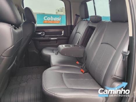 RAM Classic 5.7 V8 32V 4P HEMI LARAMIE NIGHT EDITION AUTOM�TICO, Foto 7