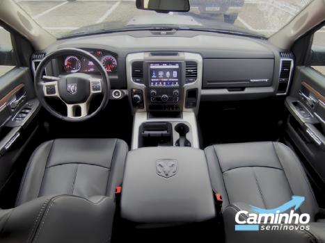 RAM Classic 5.7 V8 32V 4P HEMI LARAMIE NIGHT EDITION AUTOM�TICO, Foto 8