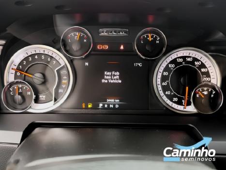 RAM Classic 5.7 V8 32V 4P HEMI LARAMIE NIGHT EDITION AUTOM�TICO, Foto 10