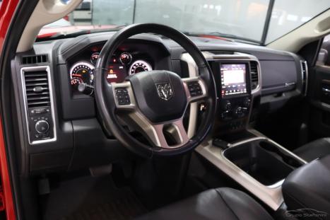 RAM Classic 5.7 V8 32V 4P HEMI LARAMIE NIGHT EDITION AUTOM�TICO, Foto 4