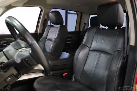 RAM Classic 5.7 V8 32V 4P HEMI LARAMIE NIGHT EDITION AUTOM�TICO, Foto 7
