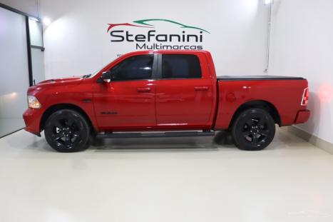 RAM Classic 5.7 V8 32V 4P HEMI LARAMIE NIGHT EDITION AUTOM�TICO, Foto 10