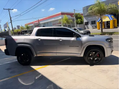 RAM Rampage 2.0 4P HURRICANE 4 TURBO R/T 4X4 AUTOM�TICO, Foto 4