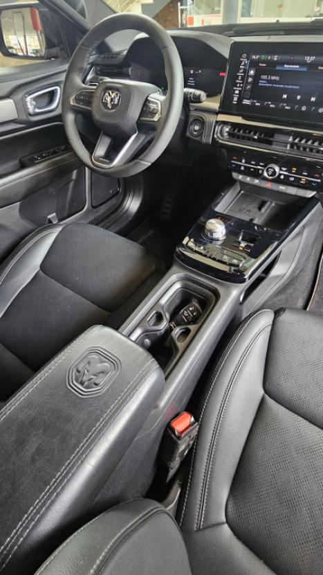 RAM Rampage 2.0 4P HURRICANE 4 TURBO REBEL 4X4 AUTOM�TICO, Foto 11