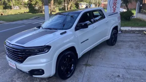 RAM Rampage 2.0 4P HURRICANE 4 TURBO R/T 4X4 AUTOM�TICO, Foto 2