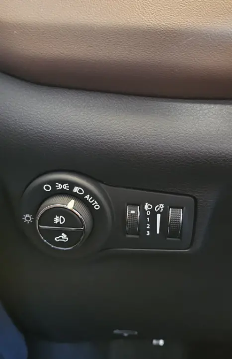 RAM Rampage 2.0 4P TURBO DIESEL LARAMIE 4X4 AUTOM�TICO, Foto 20