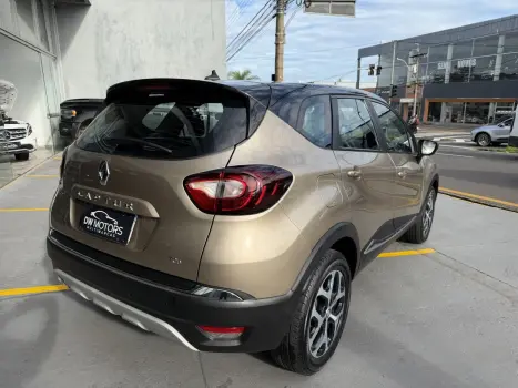 RENAULT Captur 1.3 16V 4P FLEX TCE INTENSE TURBO X-TRONIC AUTOM�TICO CVT, Foto 8