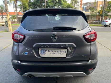RENAULT Captur 1.3 16V 4P FLEX TCE ICONIC TURBO X-TRONIC AUTOM�TICO CVT, Foto 5