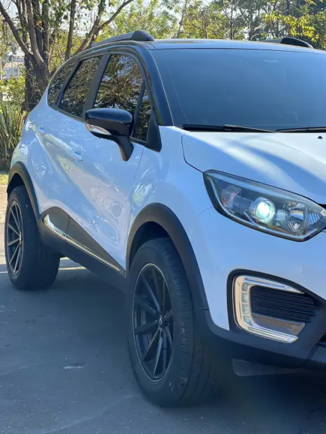 RENAULT Captur 1.6 16V 4P FLEX SCE LIFE X-TRONIC CVT, Foto 6 RENAULT Captur 1.6 16V 4P FLEX SCE LIFE X-TRONIC CVT, Foto 6