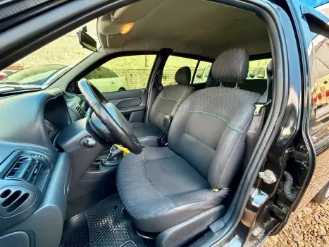 RENAULT Clio Hatch 1.0 16V 4P FLEX AUTHENTIQUE, Foto 10