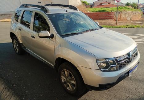 RENAULT Duster 1.6 16V 4P FLEX SCE AUTHENTIQUE X-TRONIC AUTOM�TICO, Foto 2