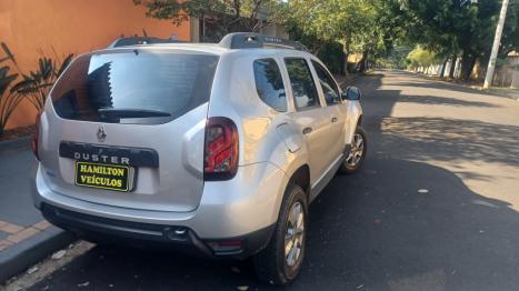RENAULT Duster 1.6 16V 4P FLEX SCE AUTHENTIQUE X-TRONIC AUTOM�TICO, Foto 5