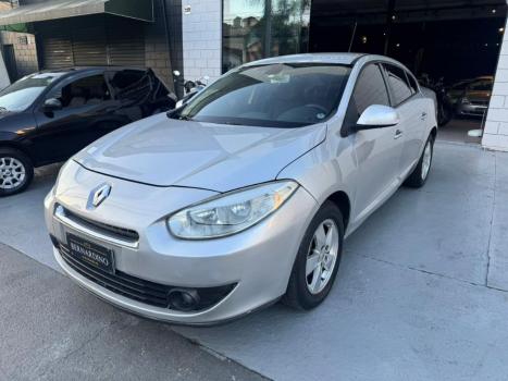 RENAULT Fluence 2.0 16V 4P FLEX DYNAMIQUE AUTOM�TICO, Foto 3
