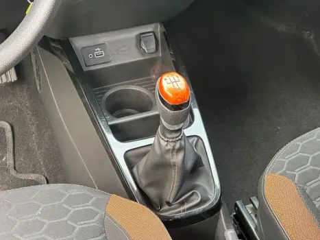 RENAULT Kwid 1.0 12V 4P SCE FLEX OUTSIDER, Foto 11