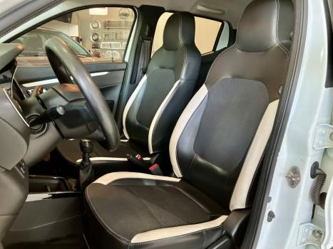 RENAULT Kwid 1.0 12V 4P SCE FLEX INTENSE, Foto 9