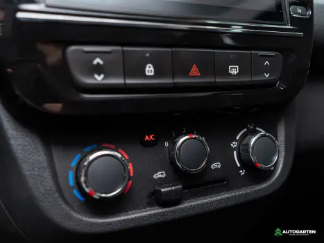 RENAULT Kwid 1.0 12V 4P SCE FLEX INTENSE, Foto 12