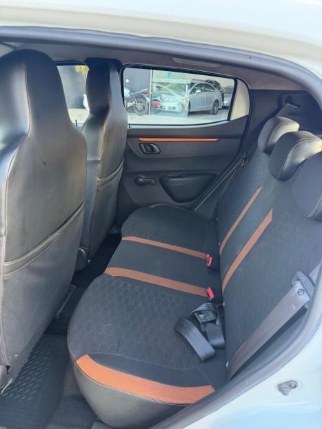 RENAULT Kwid 1.0 12V 4P SCE FLEX OUTSIDER, Foto 9