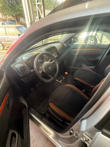 RENAULT Kwid 1.0 12V 4P SCE FLEX OUTSIDER, Foto 9