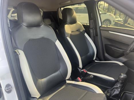 RENAULT Kwid 1.0 12V 4P SCE FLEX INTENSE, Foto 12