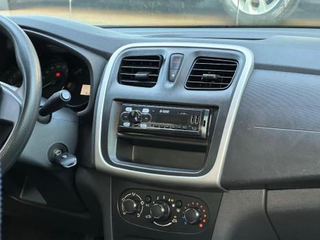 RENAULT Logan 1.0 12V 4P FLEX SCE AUTHENTIQUE, Foto 8