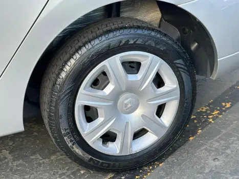 RENAULT Logan 1.0 12V 4P FLEX SCE AUTHENTIQUE, Foto 13