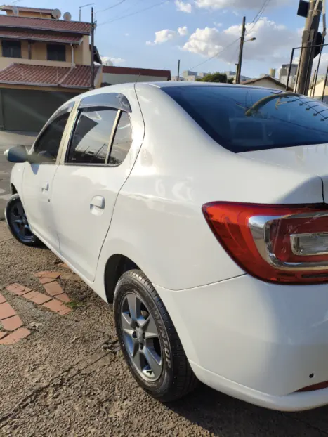 RENAULT Logan 1.6 4P FLEX DINAMIQUE, Foto 5 RENAULT Logan 1.6 4P FLEX DINAMIQUE, Foto 5