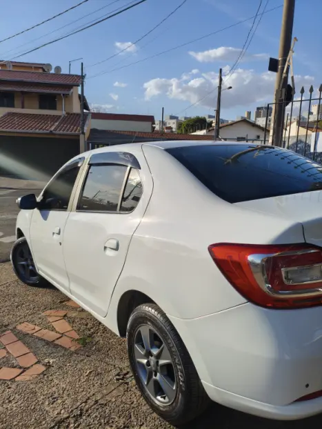 RENAULT Logan 1.6 4P FLEX DINAMIQUE, Foto 8 RENAULT Logan 1.6 4P FLEX DINAMIQUE, Foto 8