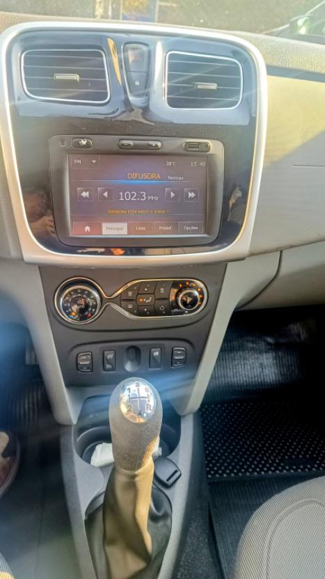 RENAULT Logan 1.6 4P FLEX DINAMIQUE, Foto 6 RENAULT Logan 1.6 4P FLEX DINAMIQUE, Foto 6