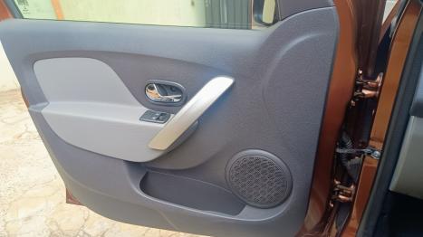 RENAULT Logan 1.6 4P FLEX DINAMIQUE, Foto 12 RENAULT Logan 1.6 4P FLEX DINAMIQUE, Foto 12