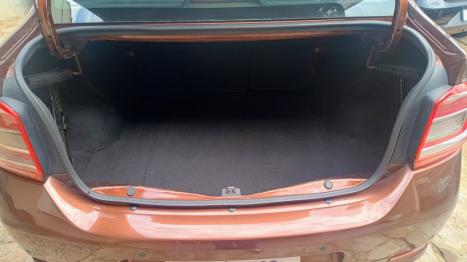 RENAULT Logan 1.6 4P FLEX DINAMIQUE, Foto 13 RENAULT Logan 1.6 4P FLEX DINAMIQUE, Foto 13