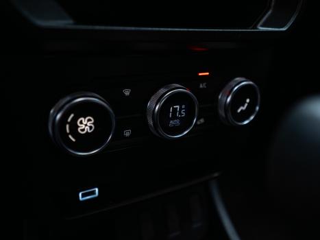 RENAULT Oroch 1.3 16V 4P OUTSIDER TURBO TCe AUTOM�TICO CVT, Foto 18