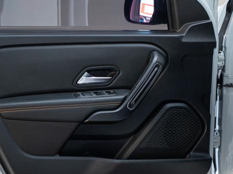 RENAULT Oroch 1.3 16V 4P OUTSIDER TURBO TCe AUTOM�TICO CVT, Foto 21