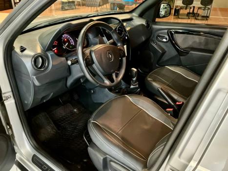 RENAULT Oroch 2.0 16V 4P FLEX DYNAMIQUE AUTOM�TICO, Foto 10