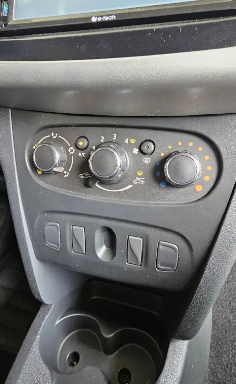 RENAULT Sandero 1.0 12V 4P FLEX SCE AUTHENTIQUE, Foto 11