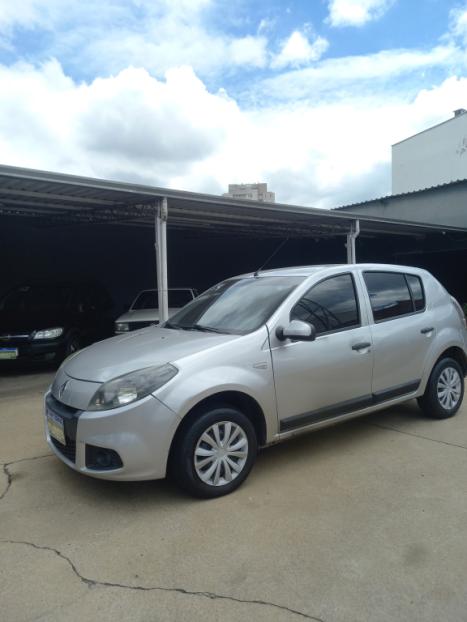 RENAULT Sandero 1.0 16V 4P FLEX AUTHENTIQUE, Foto 4