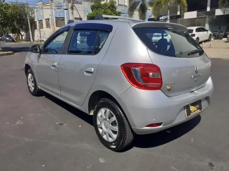 RENAULT Sandero 1.6 16V 4P FLEX SCE EXPRESSION, Foto 4 RENAULT Sandero 1.6 16V 4P FLEX SCE EXPRESSION, Foto 4