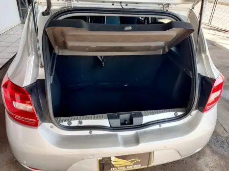 RENAULT Sandero 1.6 16V 4P FLEX SCE EXPRESSION, Foto 9 RENAULT Sandero 1.6 16V 4P FLEX SCE EXPRESSION, Foto 9